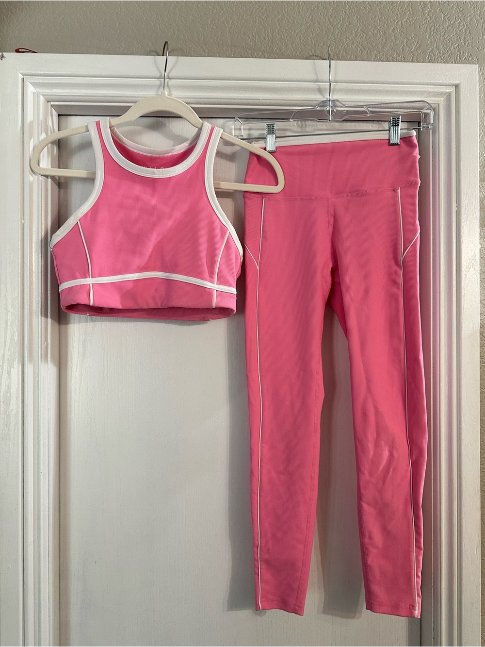 Women’s Pink High-Waist Leggings & Crop Tank Set